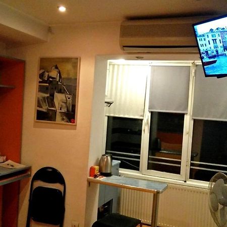 Studio French Embassy, Amzei Historic Center Bukarest Eksteriør billede