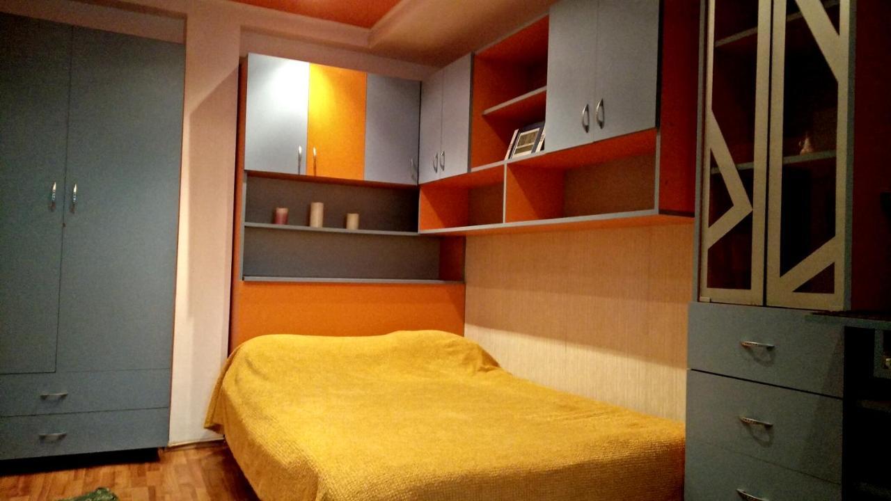 Studio French Embassy, Amzei Historic Center Bukarest Eksteriør billede